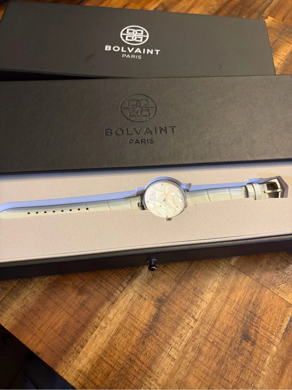 Bolvaint Women's Pale Green Mother-of-Pearl Dial Watch